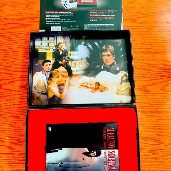 Scarface Two-Disc Anniversary Edition Gift Box!! - Picture 4 of 4